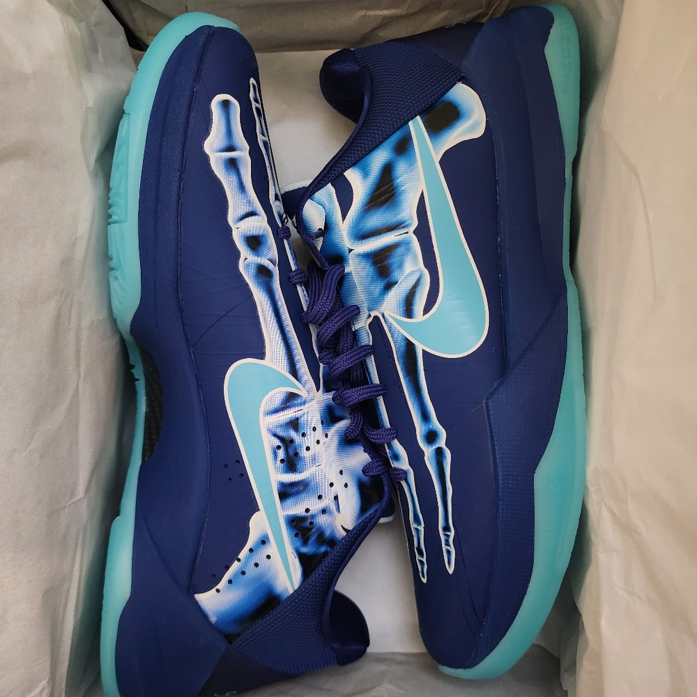 Nike Kobe V Protro Men's size 10.5